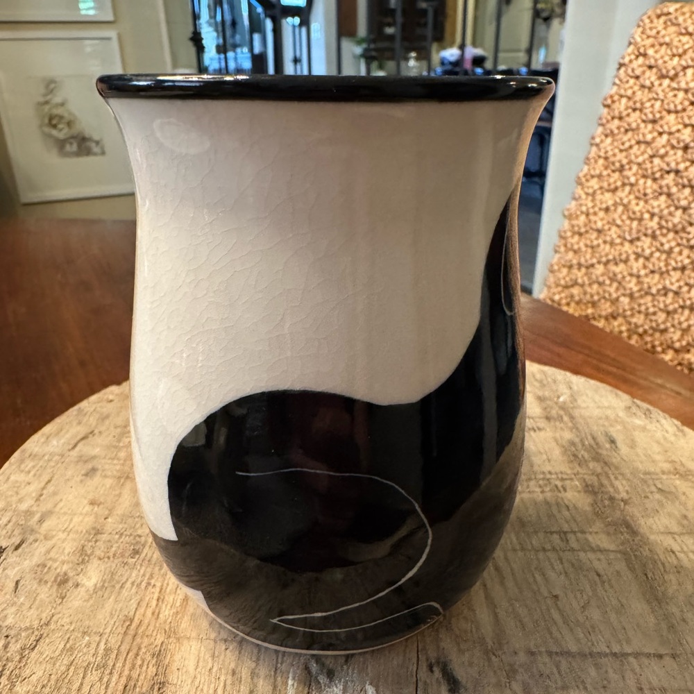 ❤️BOGO*
Artisan Dog-Themed Ceramic Mug by Karen Donleavy - Picture 2 of 4